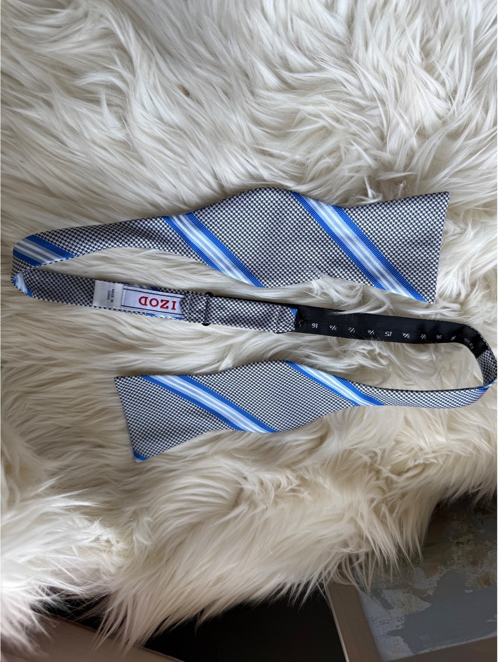 Izod Blue and Black Patterned Bow Tie